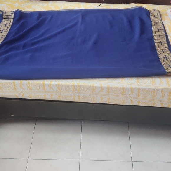 Royal blue saree with jari border ,pure goregette - Picture 3 of 5